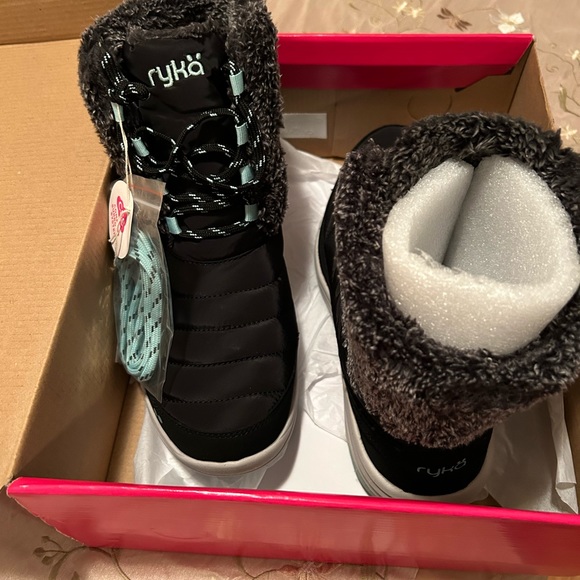 New - Picture 3 of 4